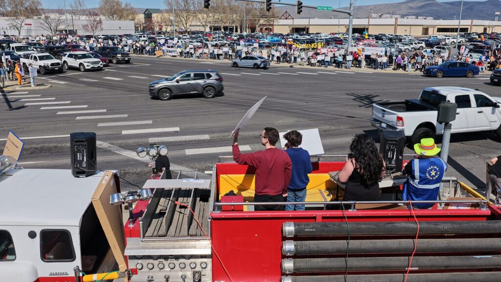 No Kings 3 Protest in Union Gap, Washington